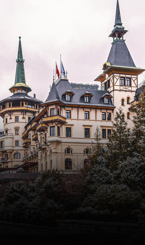 England's Lionesses Find 'Home Away From Home' at Zurich's Fairy-Tale 'Castle'